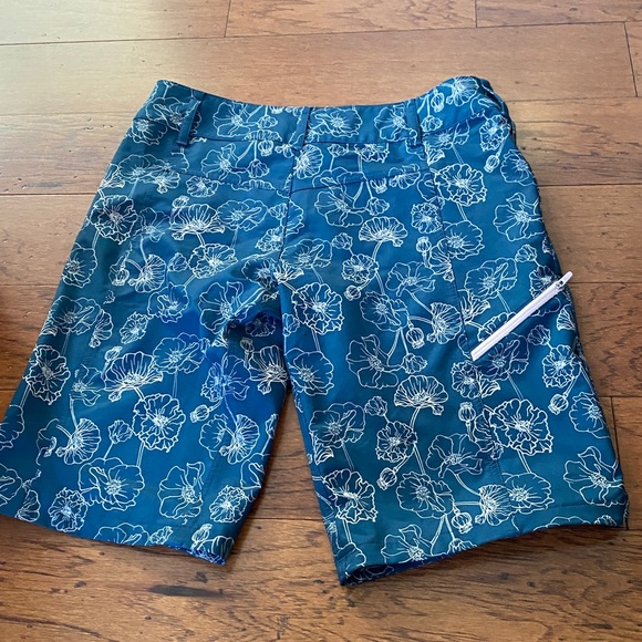 Wild Rye dark green/teal women’s shorts- size 10 - Picture 8 of 9